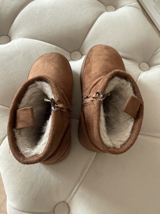 Ghete captusite pentru copii, stil ugg, maro, marimea 24.