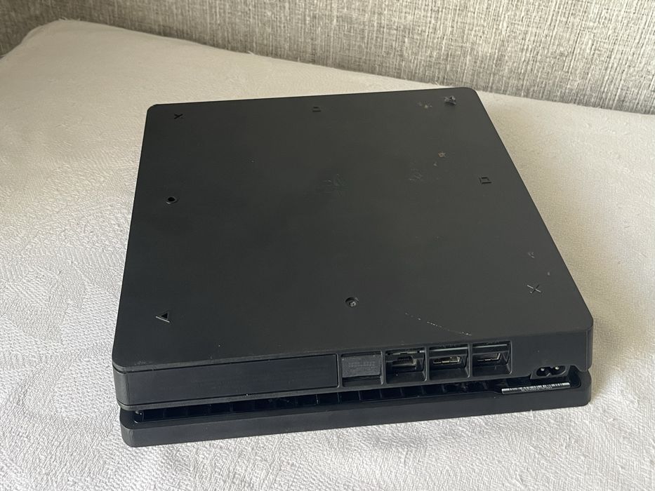PS4 Slim 1TB + оригинальный DualShock 4 + коробка