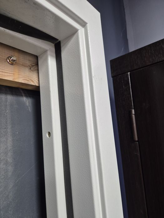 Пртивопожарная входная дверь