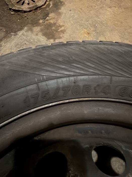 Джанти с зимни гуми Hyundai 175/70 R14  4х100