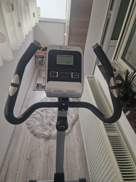 Vând bicicletă fitness!