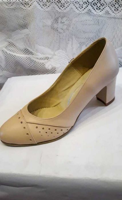 Vindem incaltaminte eleganta de dama, la pret redus!