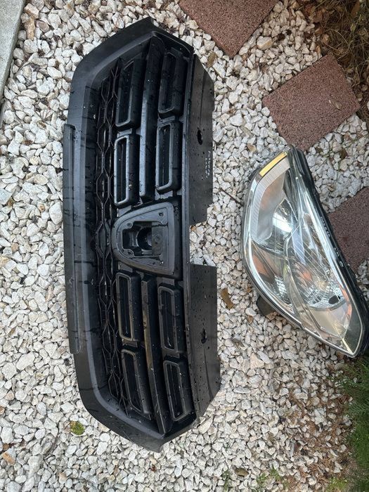 Far stanga / grila Dacia Dokker Lodgy 2014/2015/2016/2017/2018