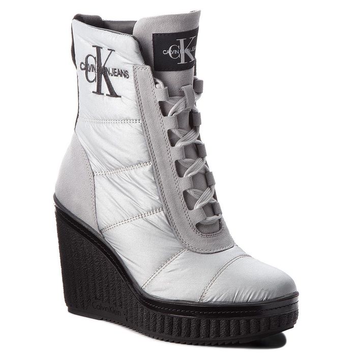 Боти чисто нови зимни