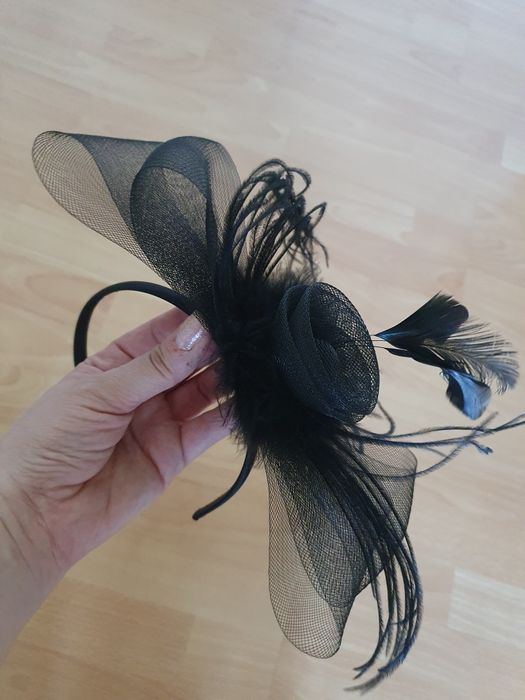 Voaleta albă și neagră, deosebit de elegante