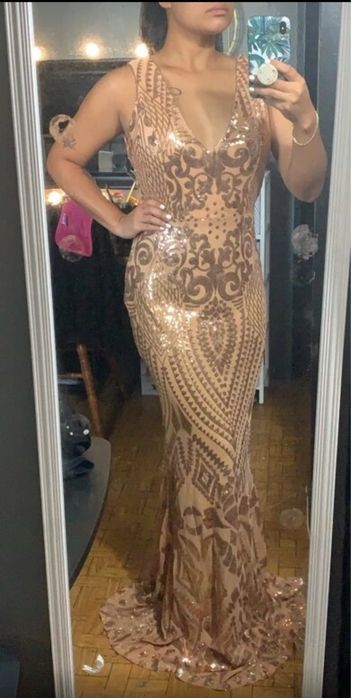 Rochie elegantă 200 lei nou cu eticheta