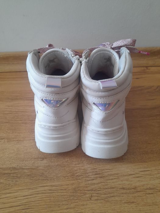 маратонки от колаборацията BRATZ x Zara размер 33