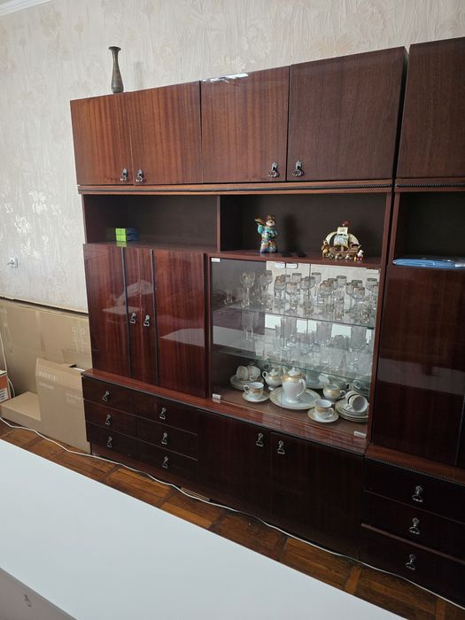 Продаётся стенка.