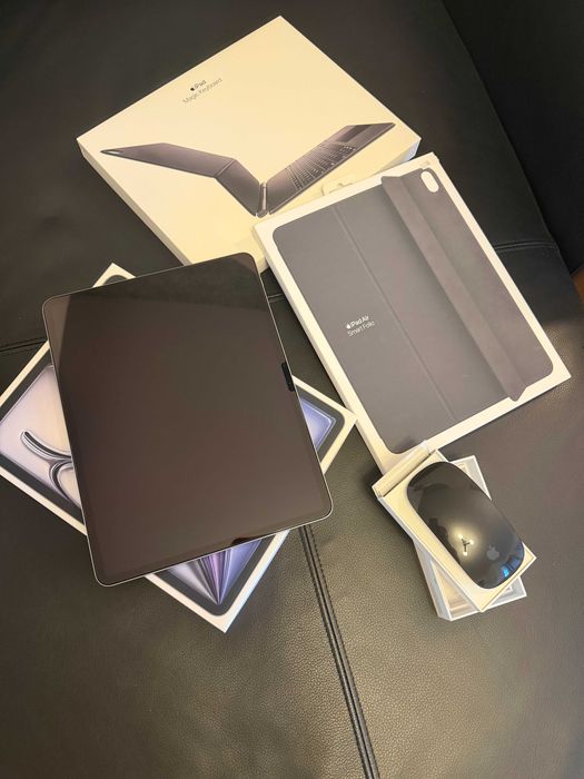 iPad Air 13" M4 + Accesorii - NOU !!!