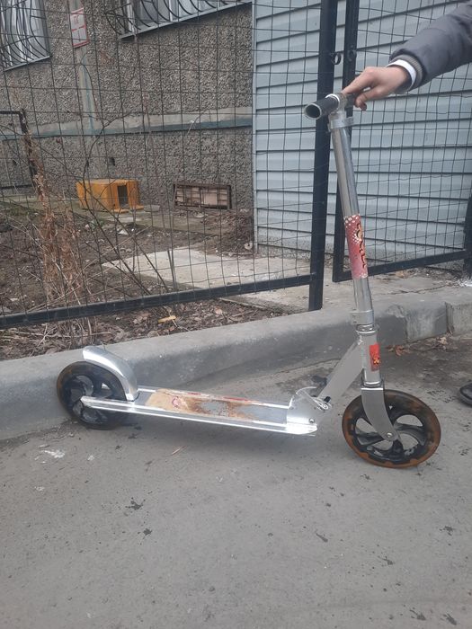 Срочно! Продам складной самокат