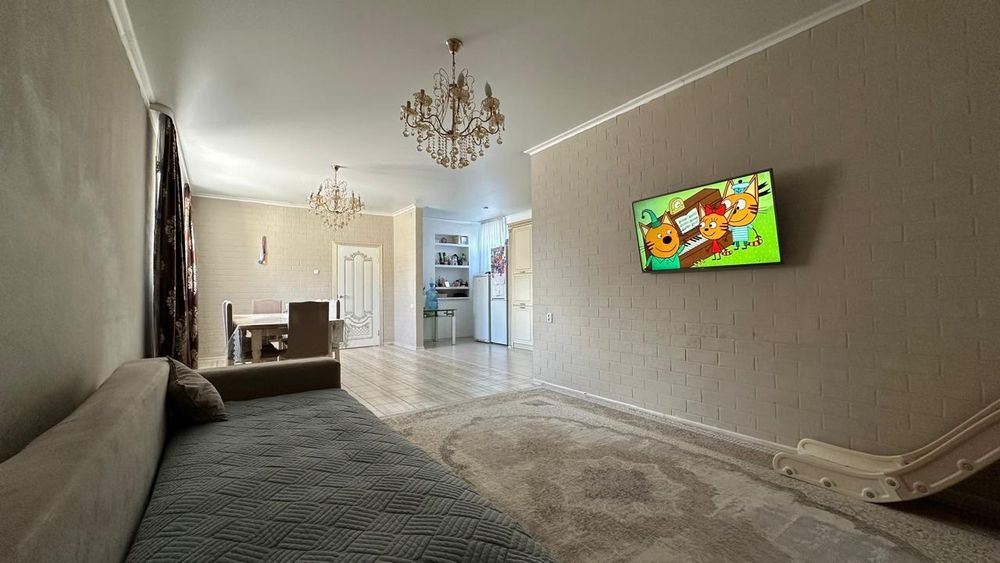 Продам два дома на одном участке,