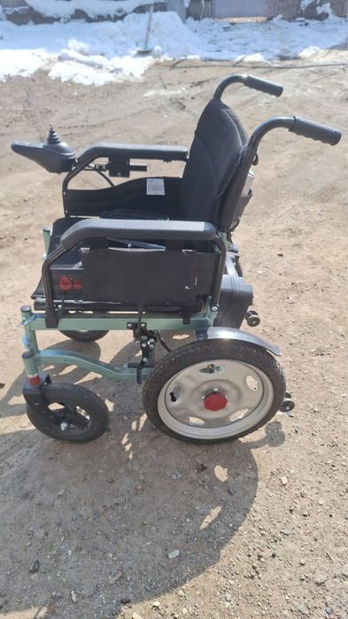 Инвалидная коляска электродвигателем