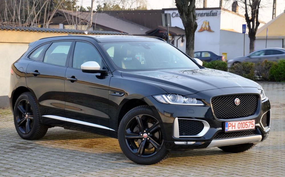 Jaguar F-Pace R-Sport plus ,panoramic,cookpit,inc scaune,volan ,camera marsalier,