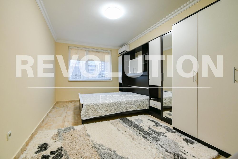 Дава се под наем Тристаен апартамент в София, Хладилника - 96 кв.м за 900 € - Снимка #12