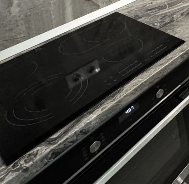 Plita vitroceramica Electrolux