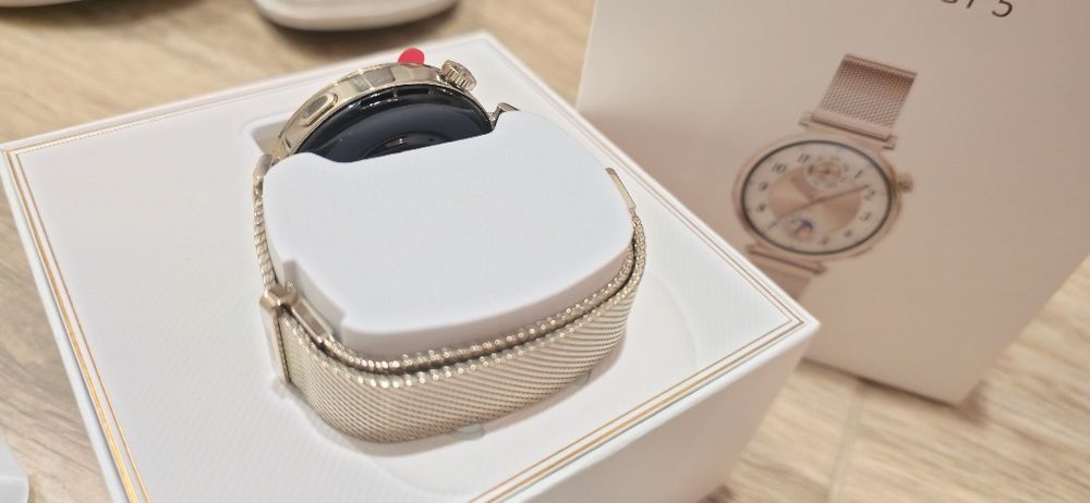 Huawei watch gt 5 gold 41mm.