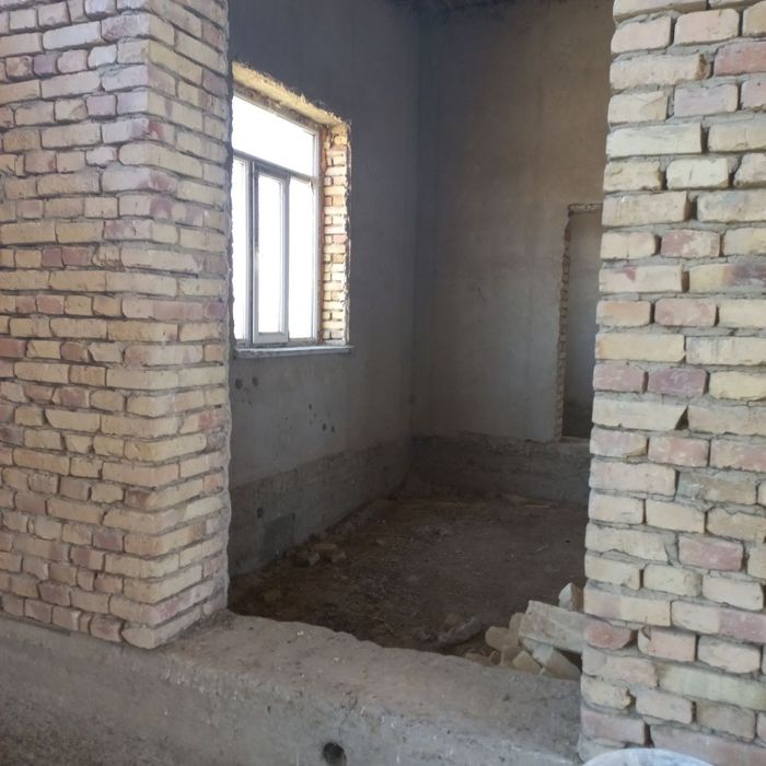 8 sotixli hovli sotiladi