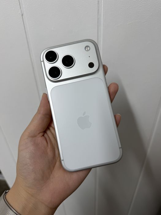 Продается Iphone 17 pro