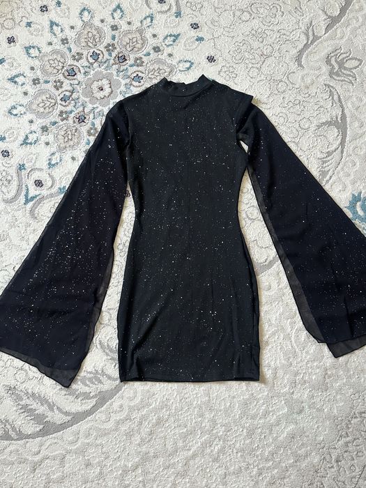 Вечернее короткое черное платье
