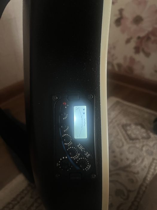 Электроакустическая гитара, продаю.