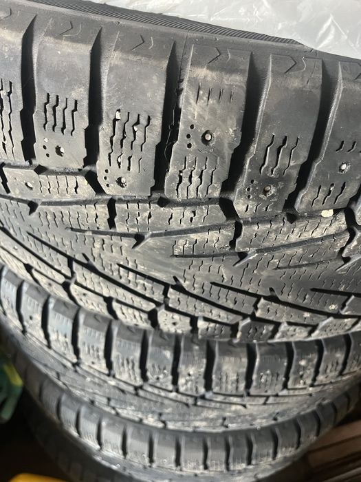 Продам Шины 285/70 R18