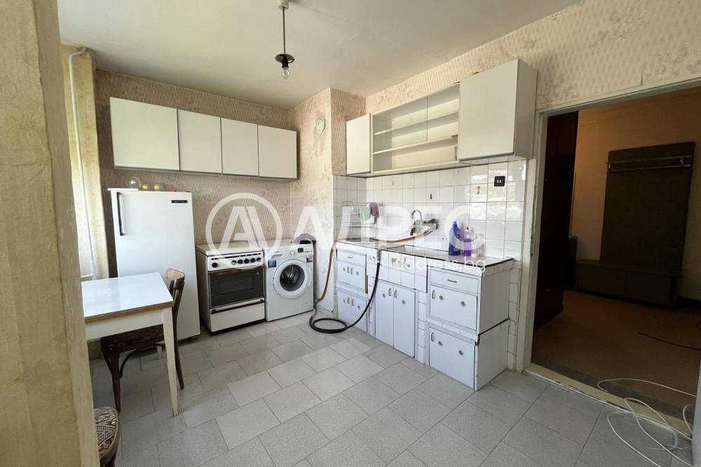 Дава се под наем Тристаен апартамент в Разград, Бели Лом - 85 кв.м за 204 € - Снимка #2