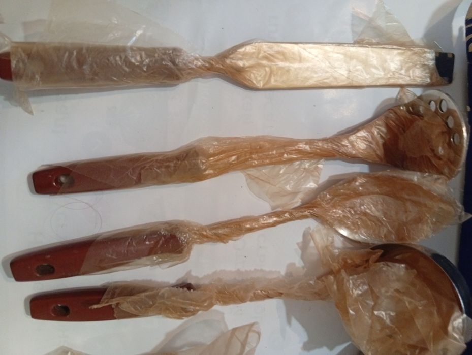 Комплект кухненски прибори 10 броя и закачалка, неръждаема стомана