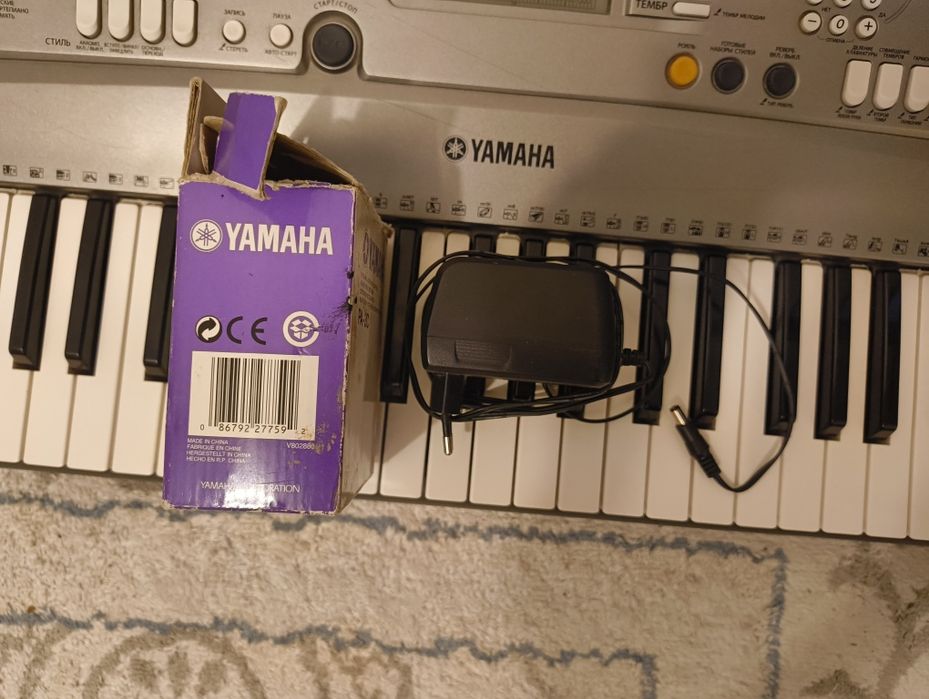 Продаю синтезатор