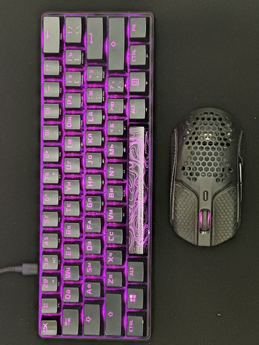 Клава; коврик; мышка;наушник от HyperX