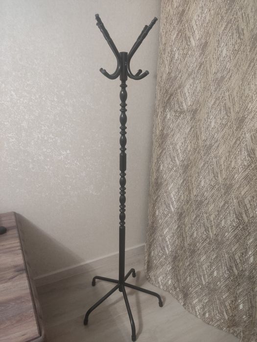 Напольная вешалка