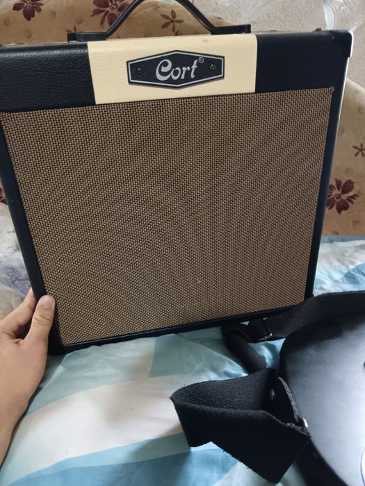 Электрогитара Cort g110 (оригинал) +комбик cort