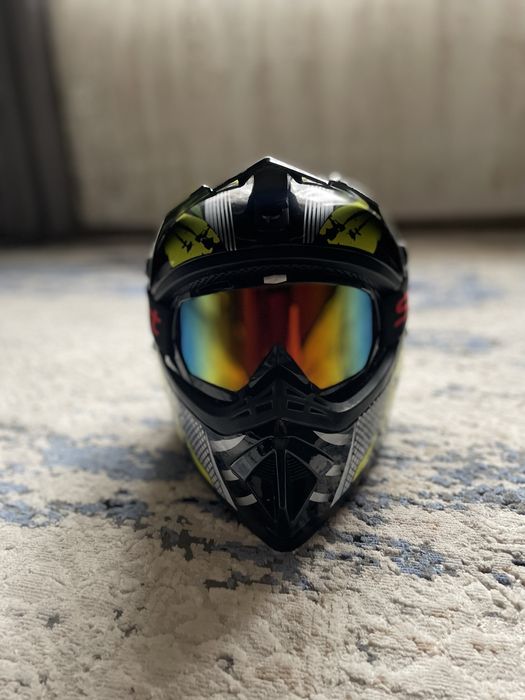 Продам шлем для пит байка