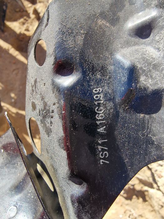 Ford Mondeo 3  2013 ляв калник