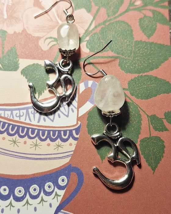 Ръчно изработени обеци от естествени кристали