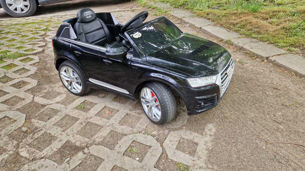 Електрическа детска кола Audi Q7