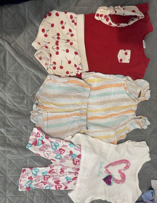 Set de haine pentru fetite marimea 80 (1 ani)