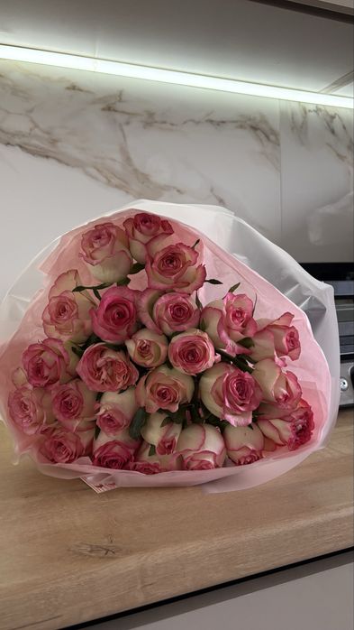 Букет свежих роз