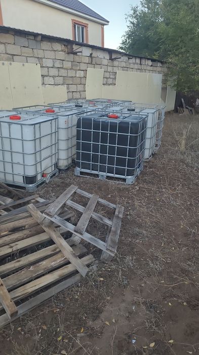 Бочка пласмасывае тоник