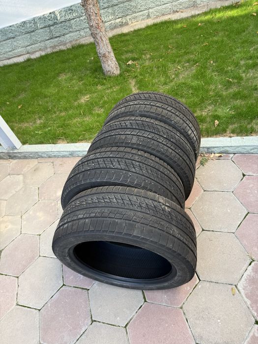 Продается зимные шины  хорошем состояние