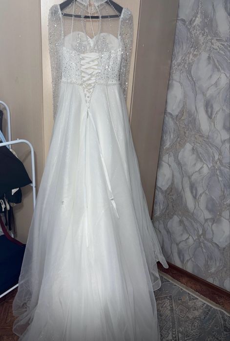 Продам свадебное платье