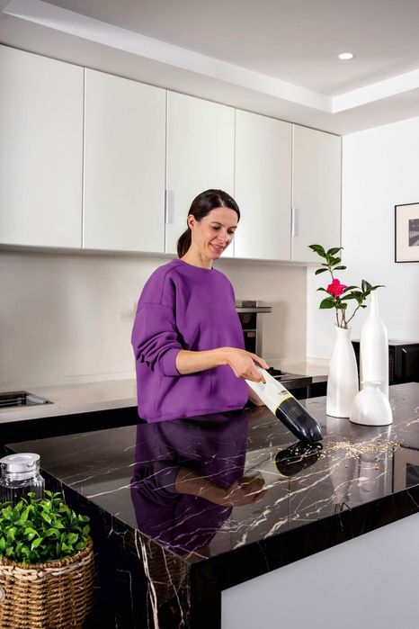 Аккумуляторный ручной пылесос karcher CVH 3 Plus