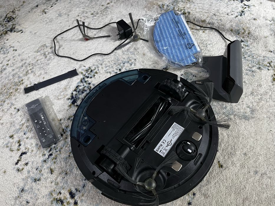 Продам робот пылесос(моющий)