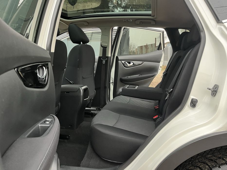 Nissan Qashqai 1.6 dCi//Euro 6//Panoramic//Garanție 12 luni