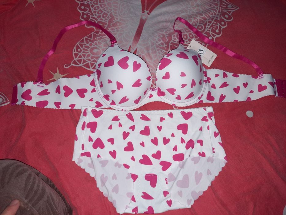 Ayollar ichki kiyimmi