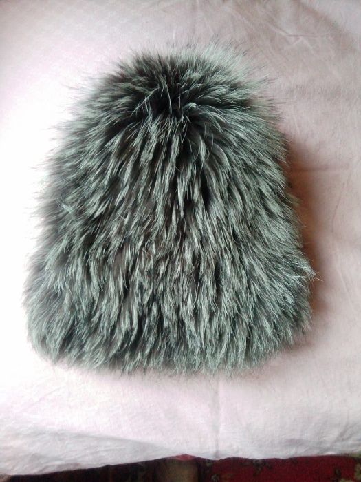 Продам шапку зимнюю женскую