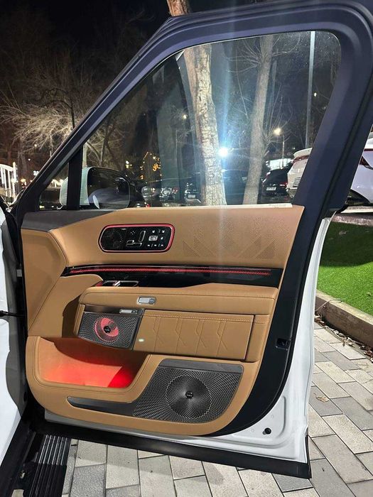 ZEEKR 9X MAX. Янги холатда