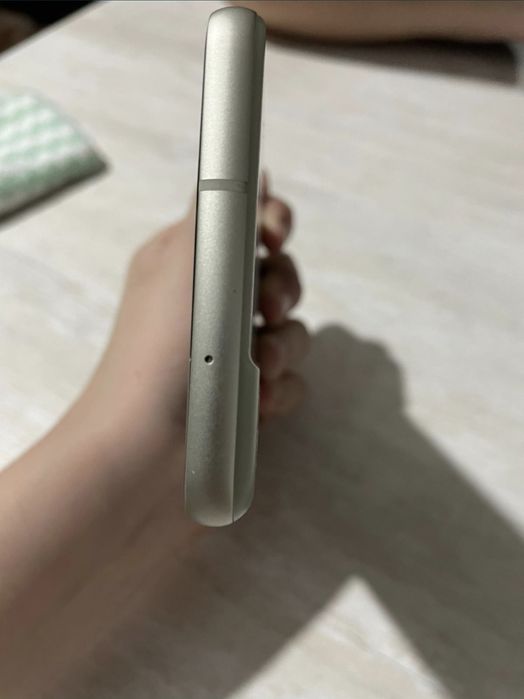 Samsung s 21 fe,8/128.