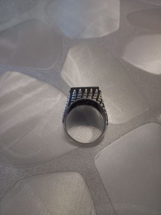 Мужской перстень.