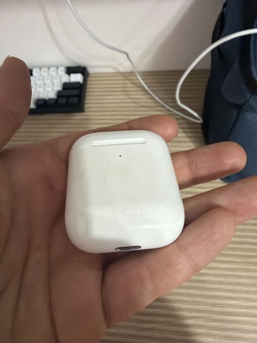 Продам airpods 2 оригинал