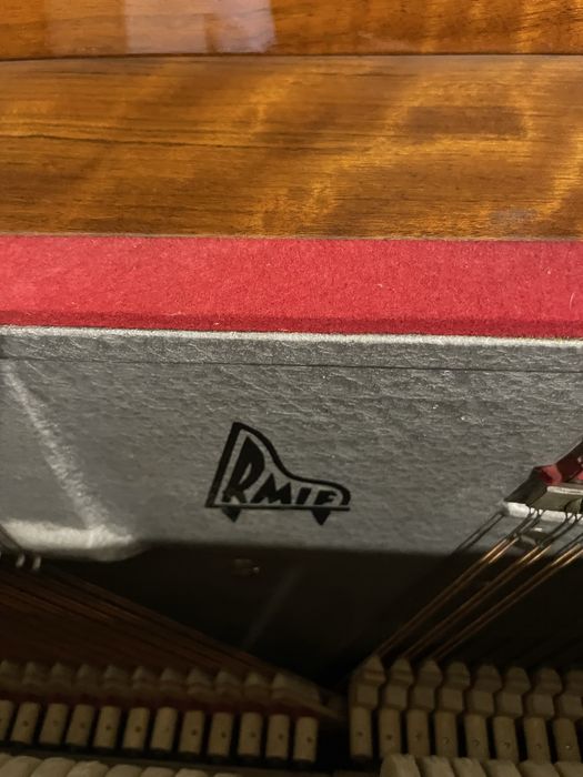 Продам Пианино RIGA